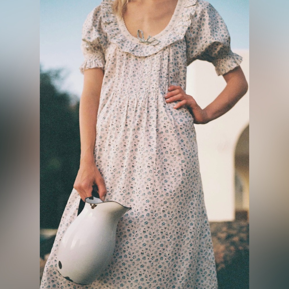 The Inez dress in bleu tulips